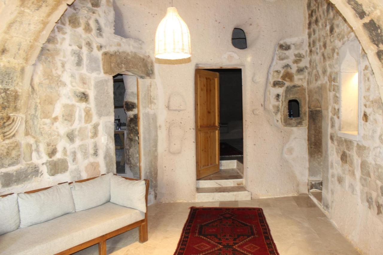 Helike Cave Suites Uchisar Exterior photo