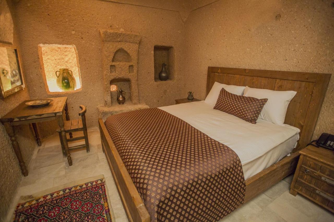 Helike Cave Suites Uchisar Room photo
